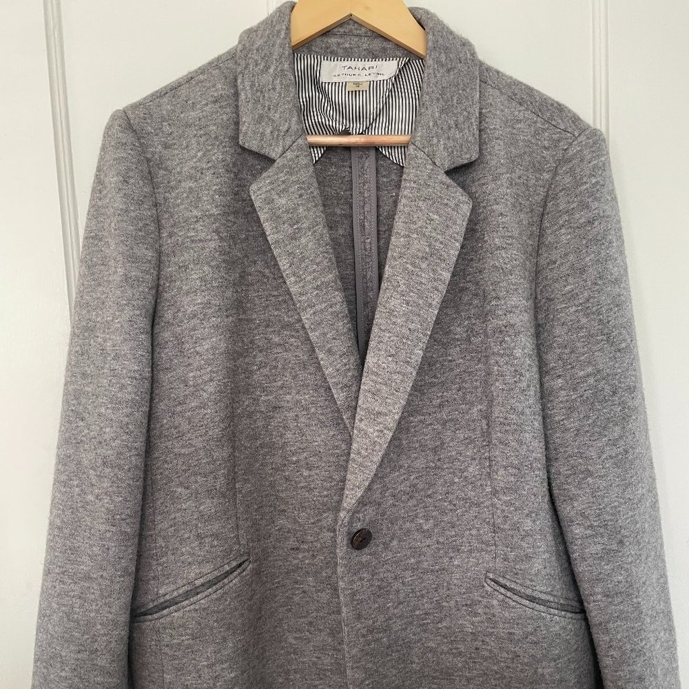 TAHARI - GRAY SINGLE BUTTON BLAZER - EXCELLENT CONDITION